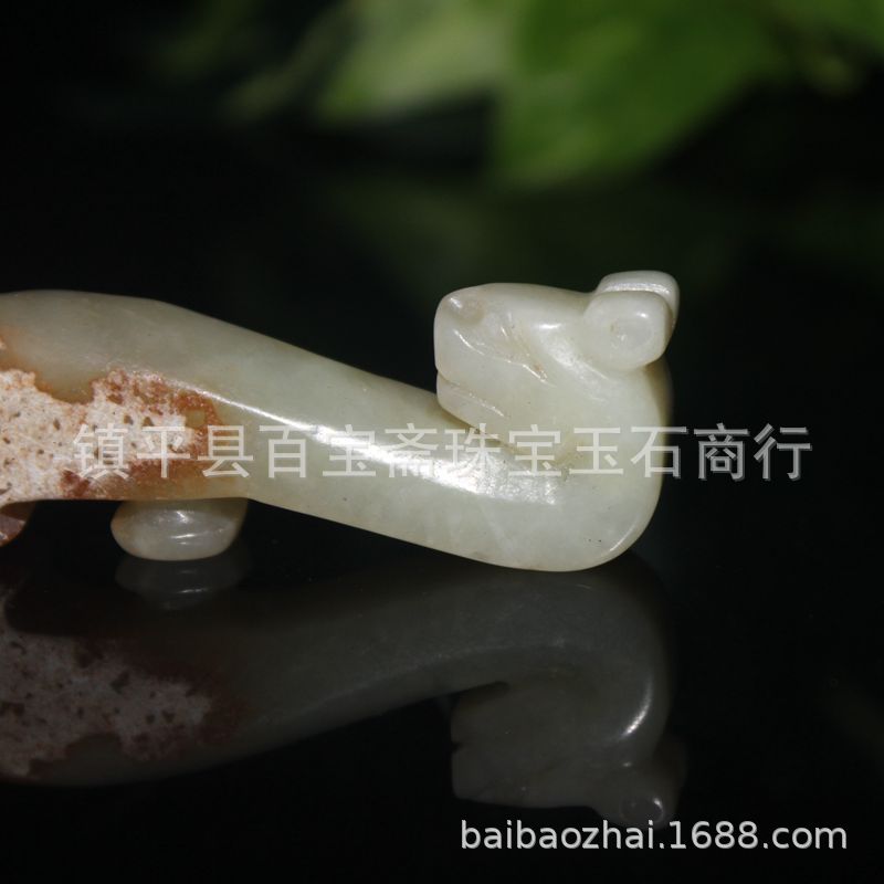 直播爆款老岫玉龙钩摆件 清晚期古玉老玉龙钩挂件文房用品笔搁